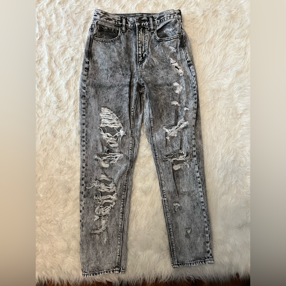 american eagle mom jeans